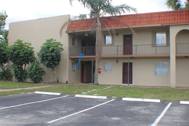 6054 Forest Hill Boulevard 204, West Palm Beach, FL 33415