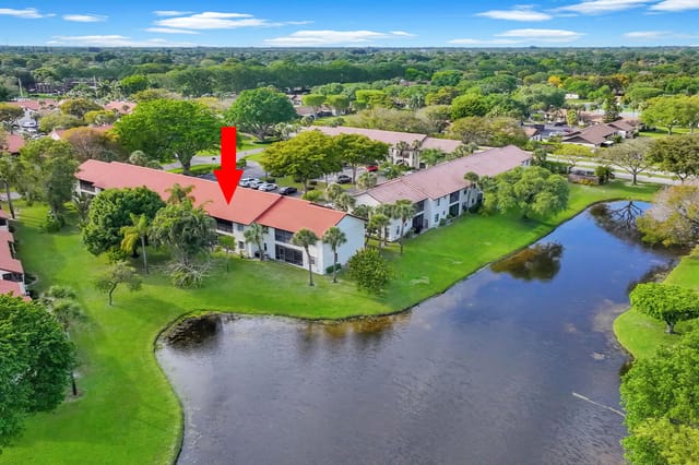 3 Vía De Casas Sur 102, Boynton Beach, FL 33426