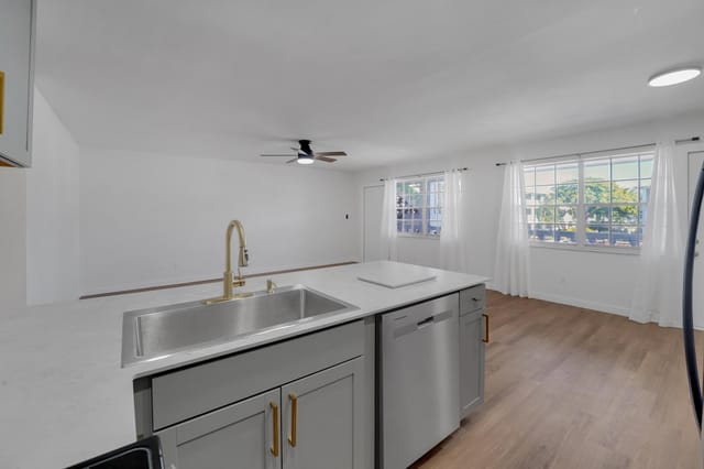 5203 NE 24th Terrace B207, Fort Lauderdale, FL 33308