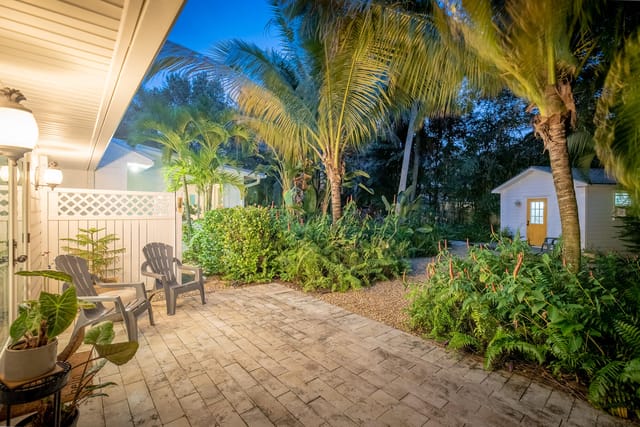 547 SW Riverview St, Stuart, FL 34994 -