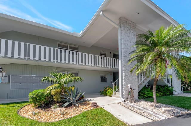 5550 N Ocean Boulevard 107, Ocean Ridge, FL 33435