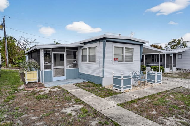 10885 SE Federal Highway 96, Hobe Sound, FL 33455