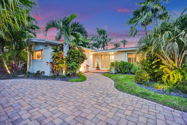 1743 NE 26th Drive, Wilton Manors, FL 33334