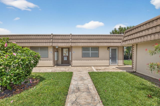 155 Seville G, Delray Beach, FL 33446