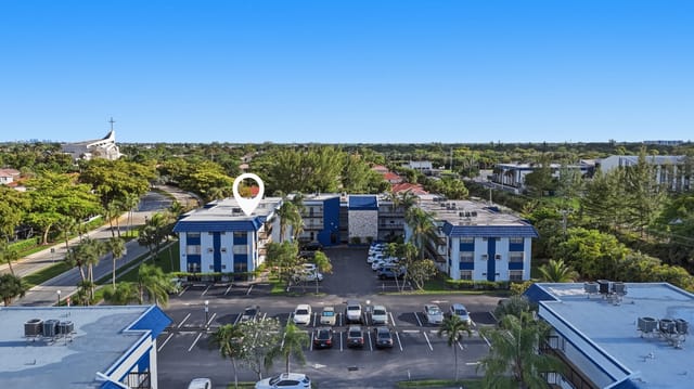 3040 Holiday Springs Boulevard 212, Margate, FL 33063