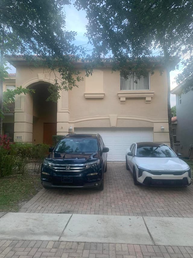 433 Gazetta Way, West Palm Beach, FL 33413