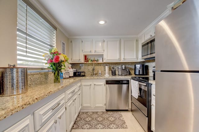 661 Flanders N 661, Delray Beach, FL 33484