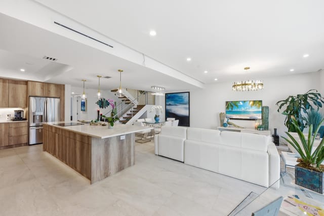 3972 N Ocean Drive 5, Singer Island, FL 33404