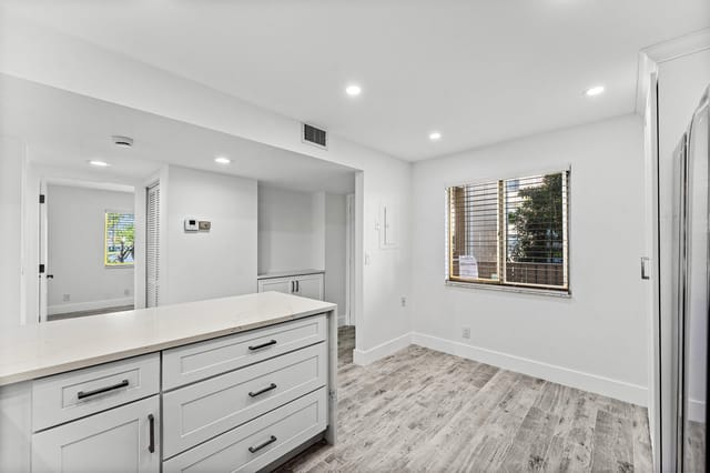 009-7192HuntingtonLane-DelrayBeach-FL-33