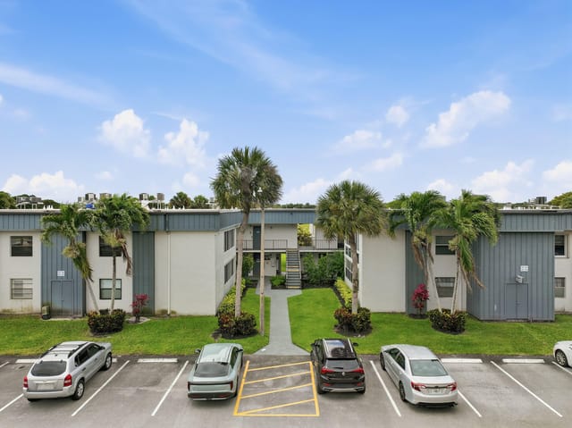 566 Piedmont L, Delray Beach, FL 33484