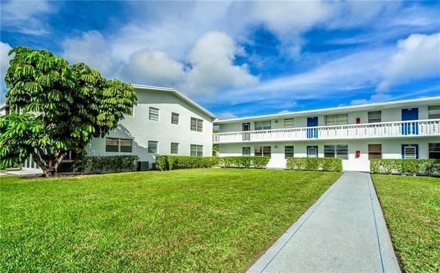 137 Farnham F 137, Deerfield Beach, FL 33442