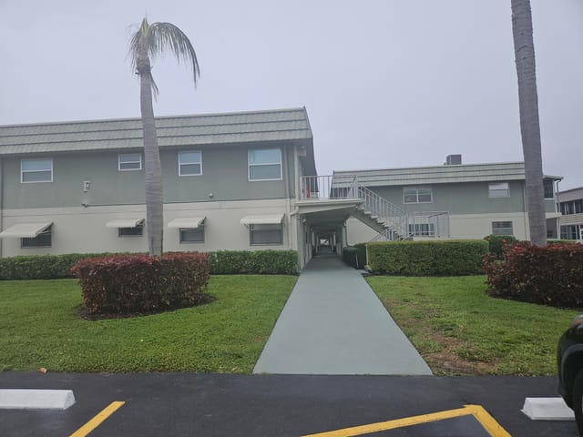 281 Flanders 281, Delray Beach, FL 33484