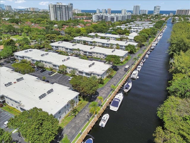 6379 Bay Club Drive 2, Fort Lauderdale, FL 33308