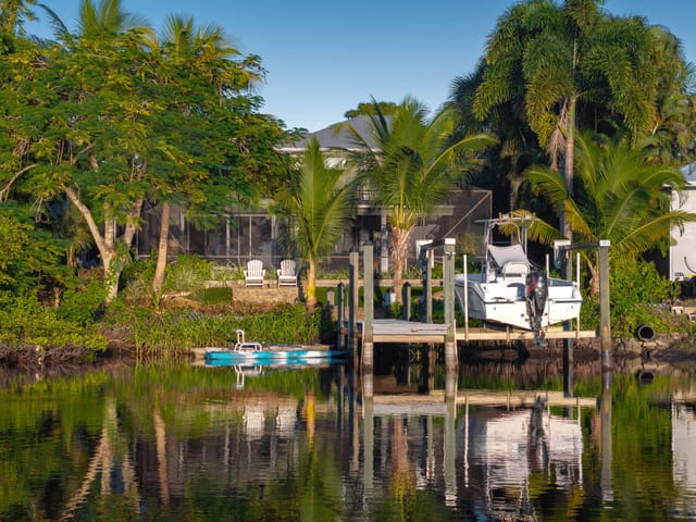 3842 SW Saint Lucie Ln, Palm City, FL 34