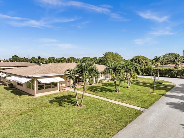 840 N High Point Blvd Boulevard N B, Delray Beach, FL 33445