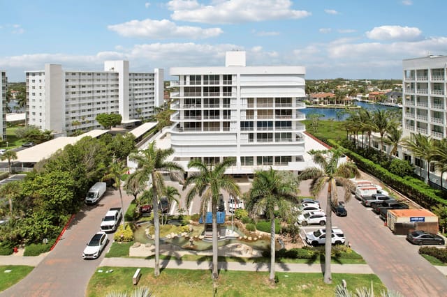 3210 S Ocean Boulevard 703, Highland Beach, FL 33487