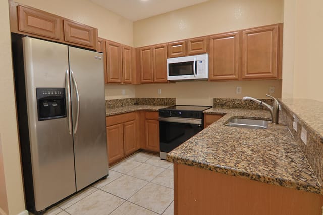 21211 NW 14th Place 3-27, Miami Gardens, FL 33169