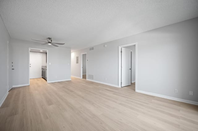 3-web-or-mls-900-ne-18th-ave