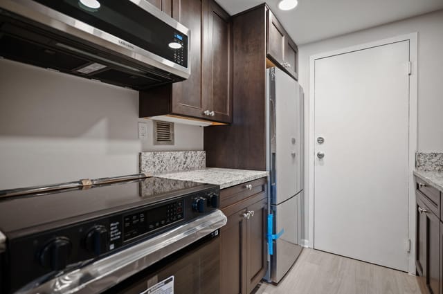 29-web-or-mls-900-ne-18th-ave