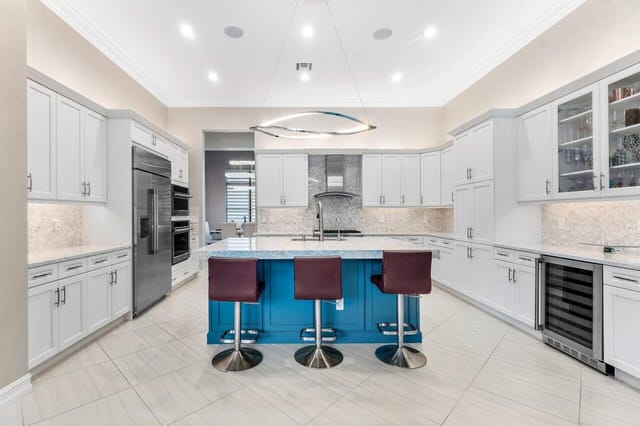 015-2893SouthwestGoldenglowDrive-PalmCit