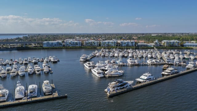 975 NW Flagler Avenue 206, Stuart, FL 34994