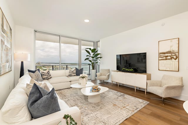 220 Lake Shore Drive 1813, Lake Park, FL 33403