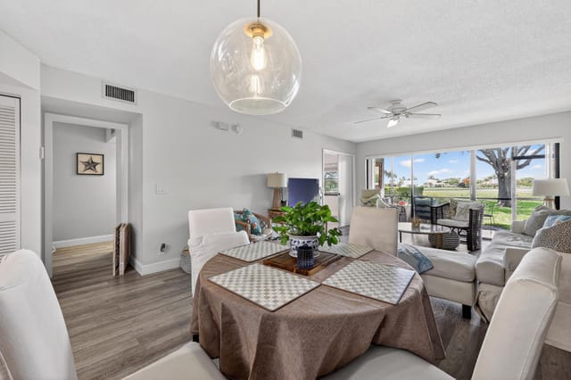 19_2898_SW_22nd_Cir-Dining_room-0042
