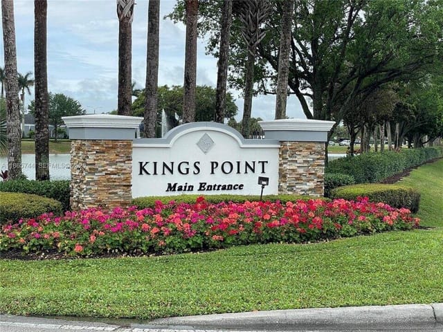 318 N Seville N 318, Delray Beach, FL 33446