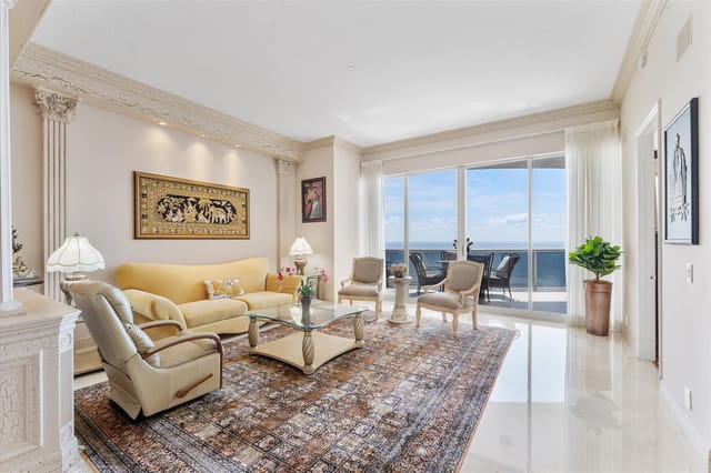 04-3200 N Ocean Blvd_005