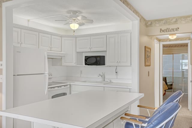 680 Horizon W 110, Boynton Beach, FL 33435