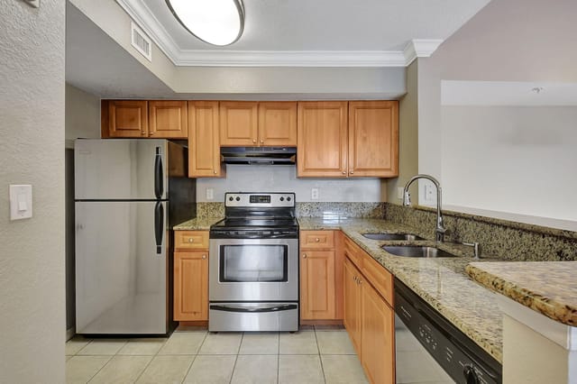 15065 Michelangelo Boulevard 305, Delray Beach, FL 33446