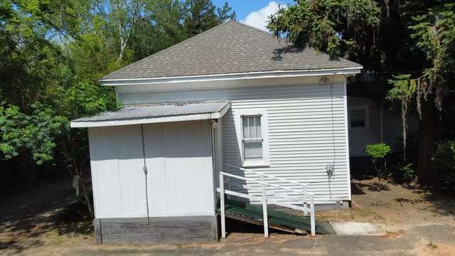 ALF REAR ENTRANCE