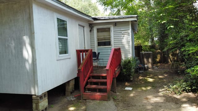 ALF SIDE ENTRANCE