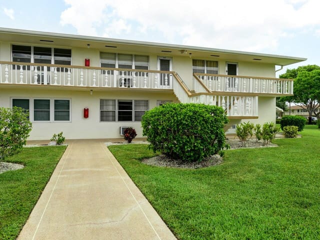 317 Northampton P, West Palm Beach, FL 33417