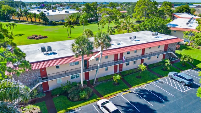 1975 SW Palm City Road Unit G-10