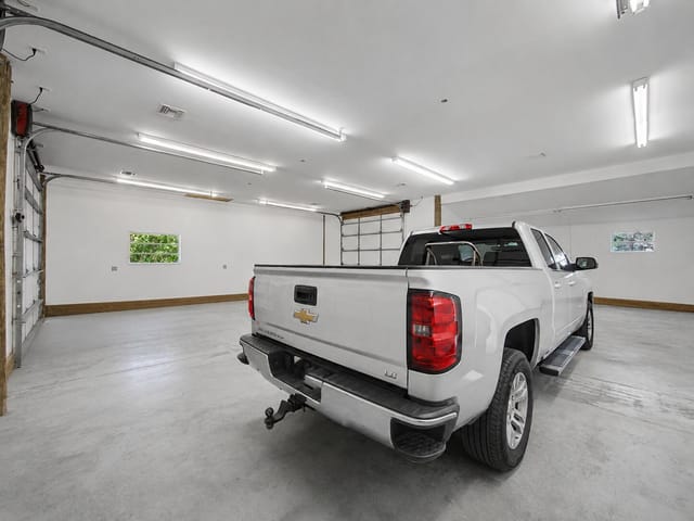 Garage 1