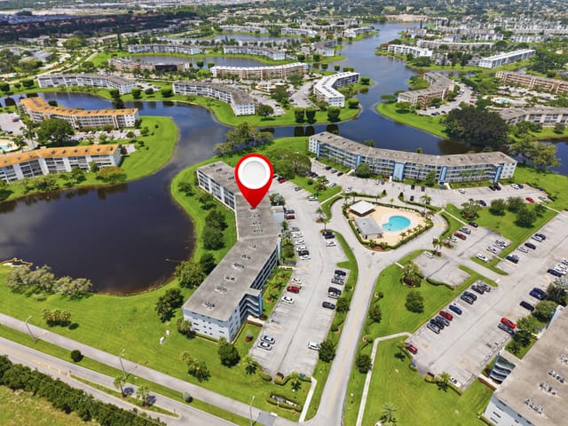 1048 Lincoln C, Boca Raton, FL 33434