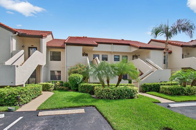 5947 Parkwalk Drive, Boynton Beach, FL 33472