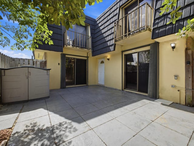 105 Woodland Road, Palm Springs, FL 33461