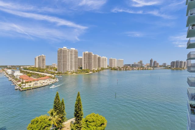 301 174th Street 1401, Sunny Isles Beach, FL 33160