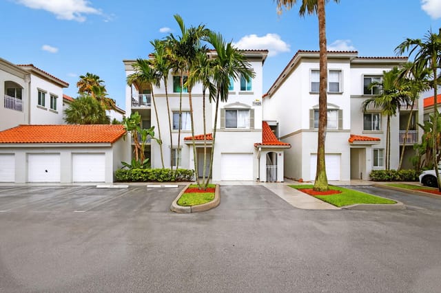 11029 LEGACY Boulevard 201, Palm Beach Gardens, FL 33410