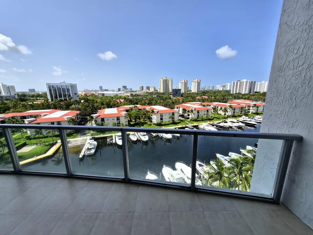 3029 NE 188th Street 805, Aventura, FL 33180