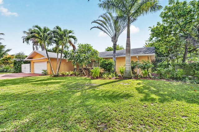 842 Fathom Road W, North Palm Beach, FL 33408