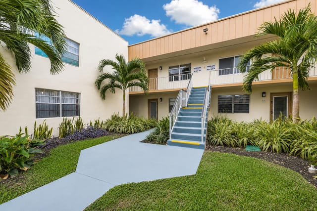 184 Piedmont D D, Delray Beach, FL 33484