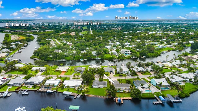 622 SW Pine Tree Lane-8