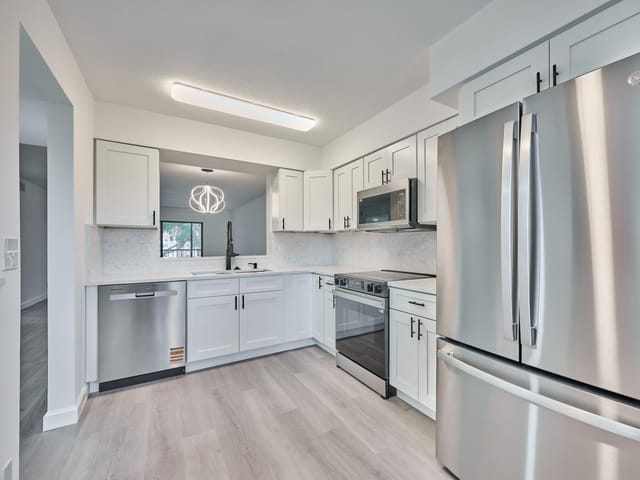 NEW KITCHEN & AOOLIANCES