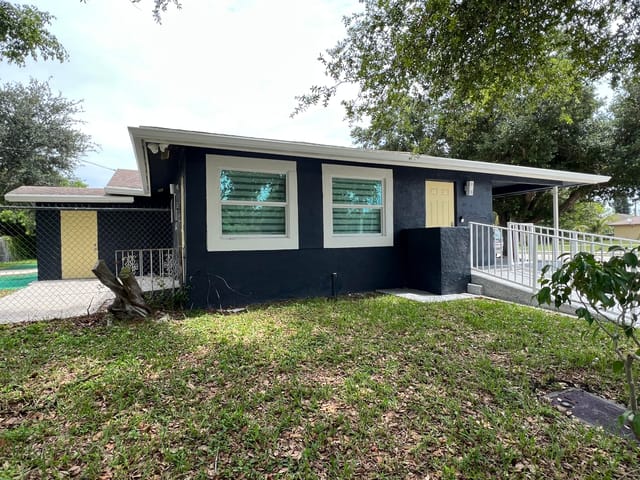 601 NW 2ND Street 1, Delray Beach, FL 33444