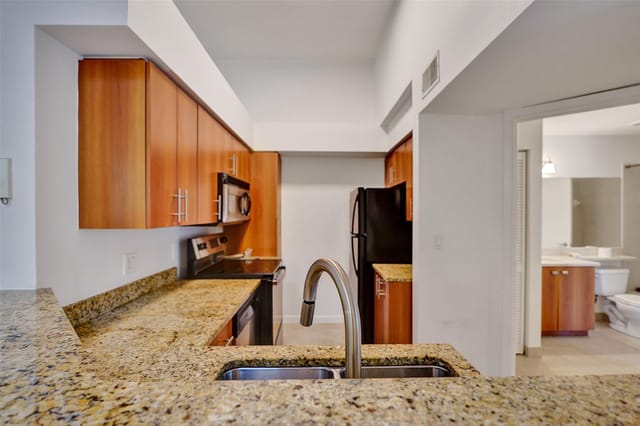 1050 CRYSTAL Way N, Delray Beach, FL 33444