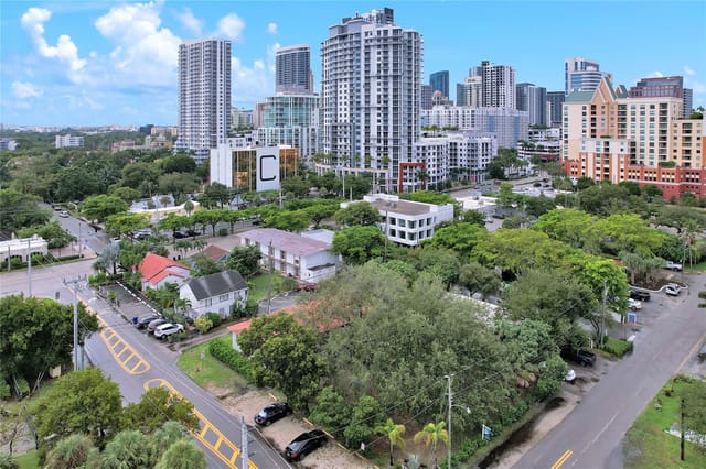 17 NE 9TH Avenue, Fort Lauderdale, FL 33301
