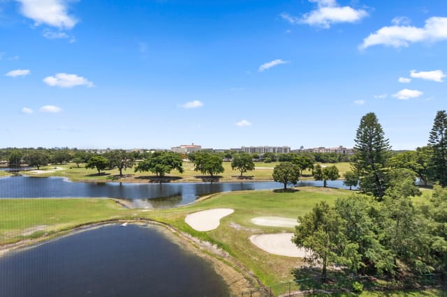 3150 W Rolling Hills Circle 704, Davie, FL 33328